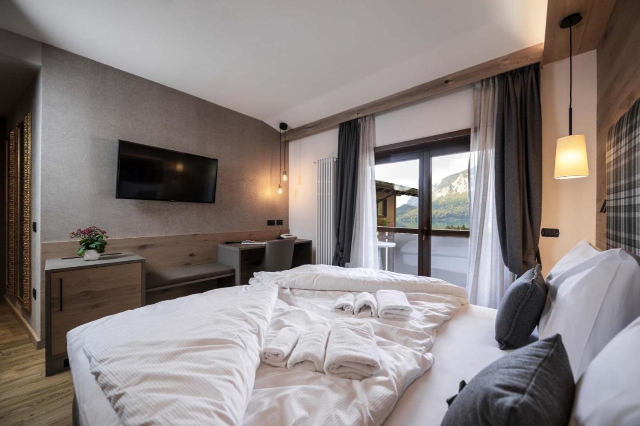 Ariston Lake View Hotel Molveno Buitenkant foto