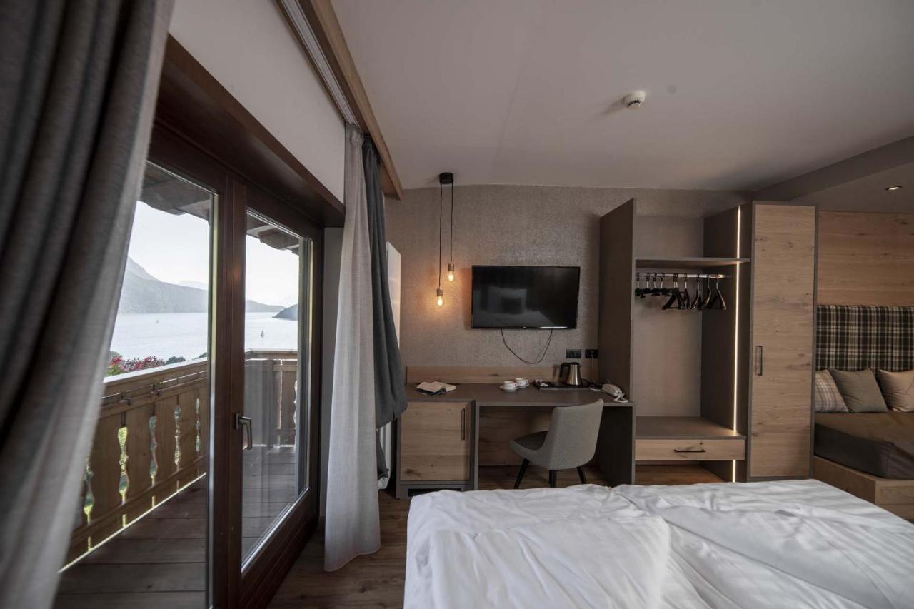 Ariston Lake View Hotel Molveno Buitenkant foto