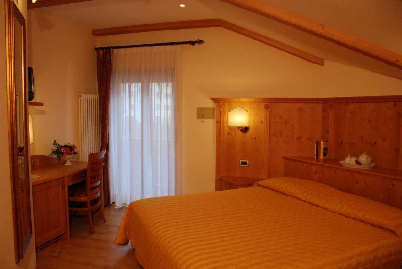 Ariston Lake View Hotel Molveno Buitenkant foto