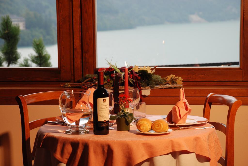 Ariston Lake View Hotel Molveno Buitenkant foto